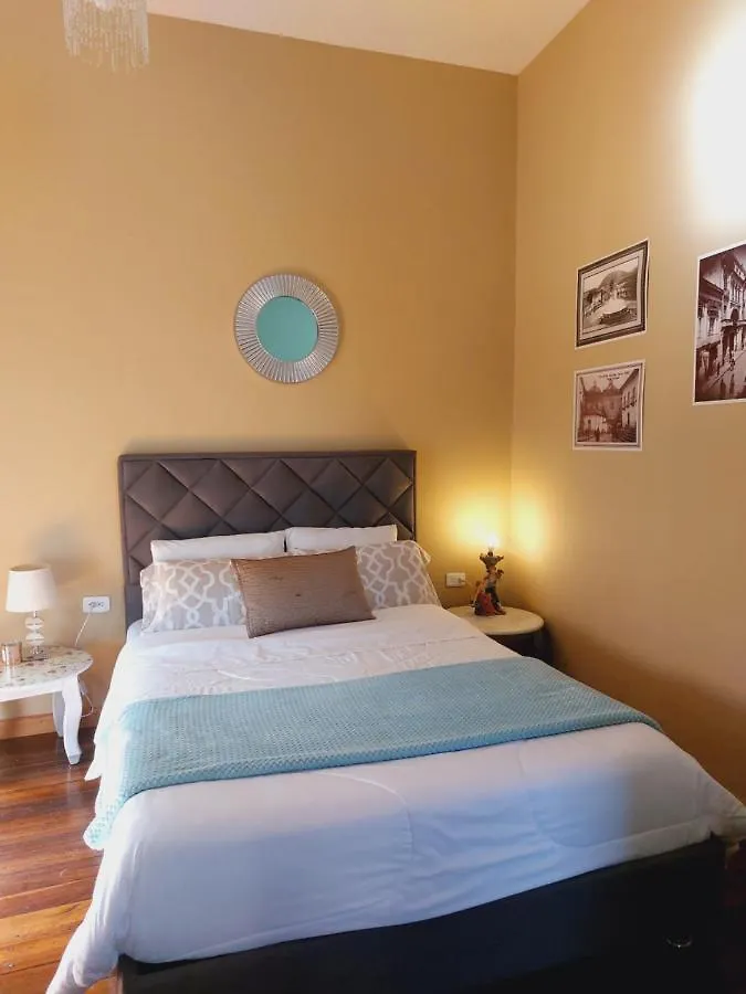 La Casa Del Coronel Hotel Quito Guest house